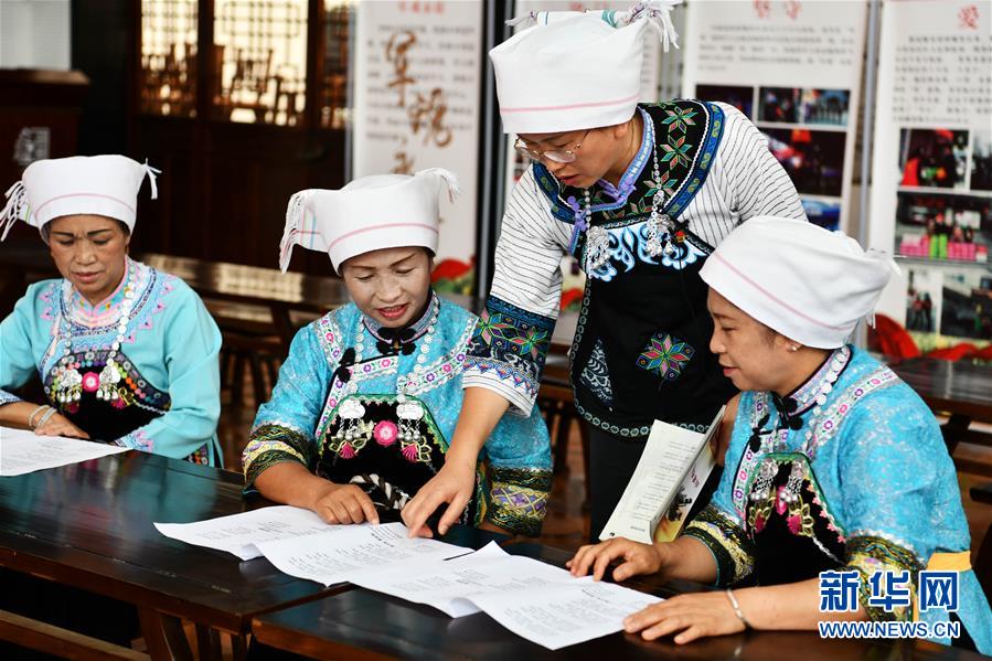 (新時代文明實踐·圖文互動)(3)文明春風入萬(wan) 家——新時代文明實踐中心助推黨(dang) 的創新理論在基層落地生根