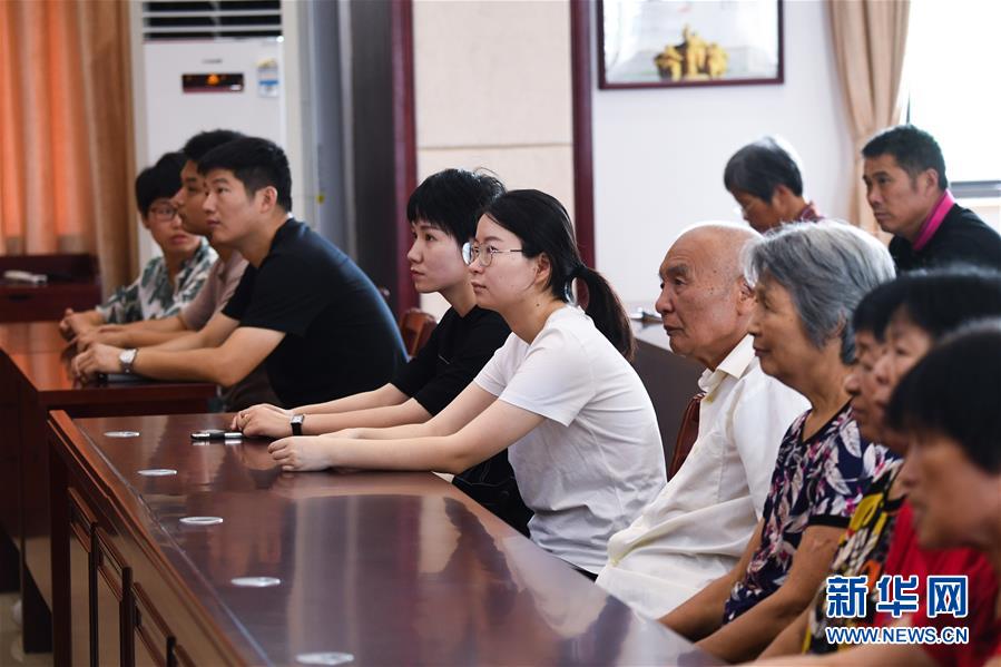 (新時代文明實踐·圖文互動)(8)文明春風入萬(wan) 家——新時代文明實踐中心助推黨(dang) 的創新理論在基層落地生根